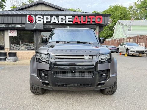 Used 2022 Land Rover Defender 110 XS Edition AWD/4WD image 2
