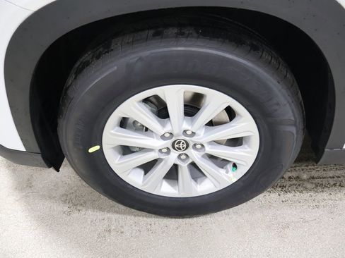 New 2026 Toyota Grand Highlander AWD image 8