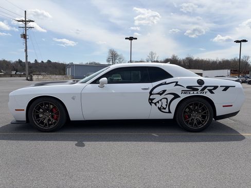 Used 2018 Dodge Challenger SRT Hellcat image 17
