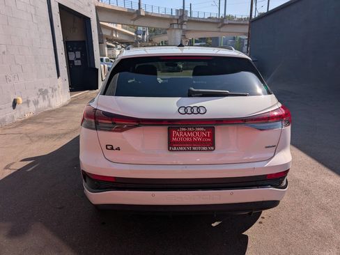 Used 2023 Audi Q4 e-tron Premium Plus w/ Premium Plus image 4