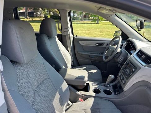 Used 2015 Chevrolet Traverse LS FWD image 24