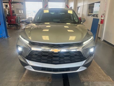 Used 2024 Chevrolet Blazer LT w/ Convenience Package FWD image 8