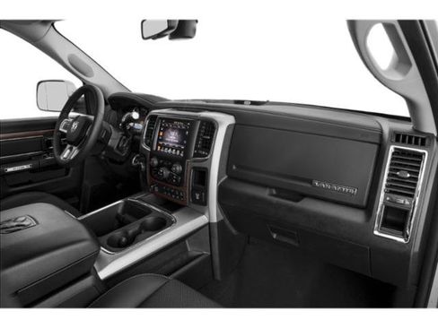 Used 2015 RAM 2500 Laramie w/ Black Appearance Group AWD/4WD image 19