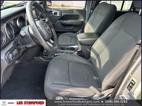 Used 2021 Jeep Gladiator Sport AWD/4WD image 17