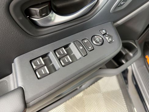 New 2025 Honda Pilot TrailSport image 12