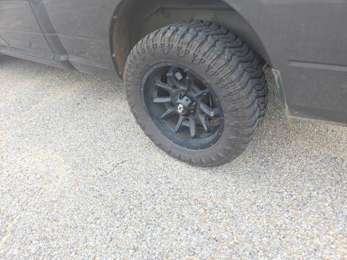 Used 2018 RAM 1500 Express RWD image 16