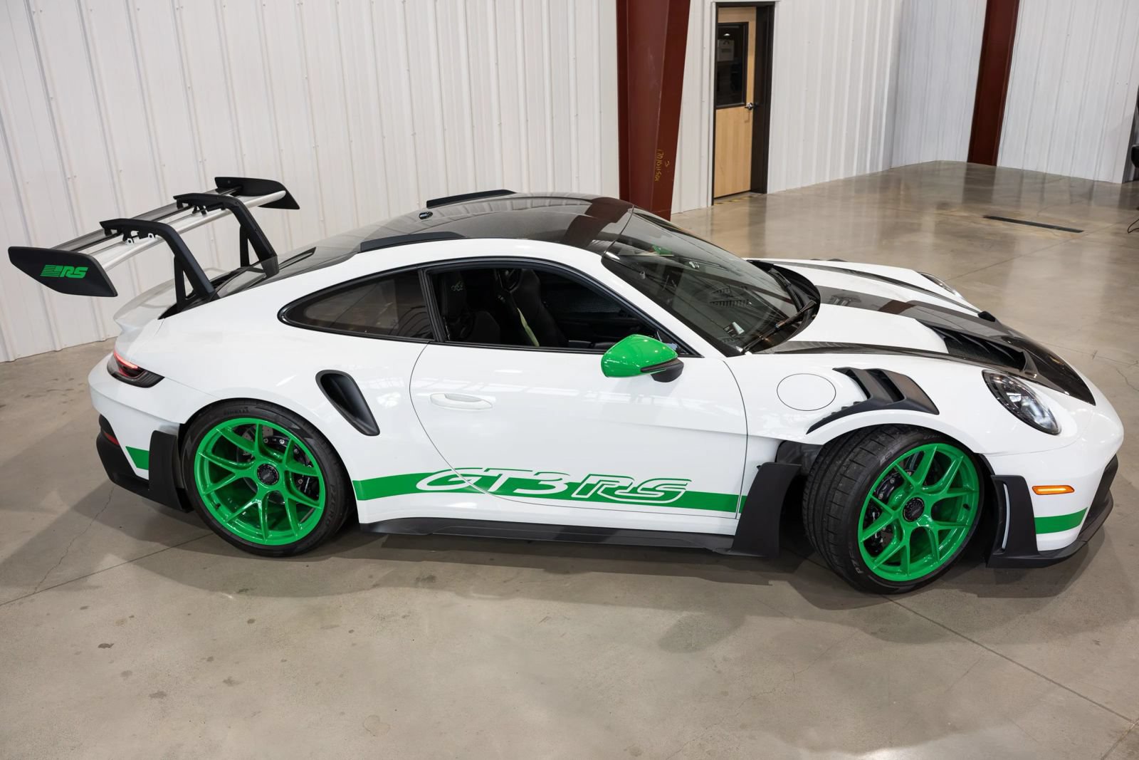 Used 2024 Porsche 911 GT3 RS RWD image 9