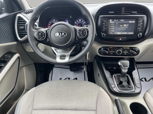 Used 2020 Kia Soul S image 12