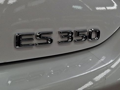 Used 2024 Lexus ES 350 w/ Premium Package image 29