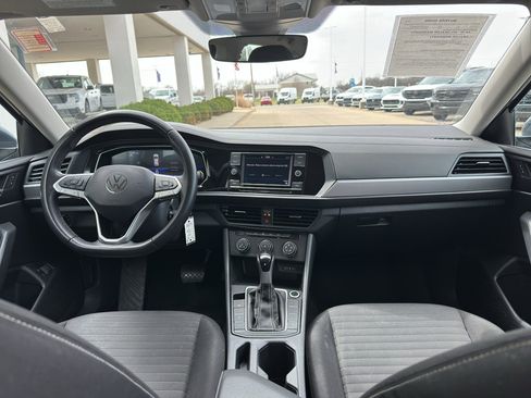 Used 2024 Volkswagen Jetta S image 11