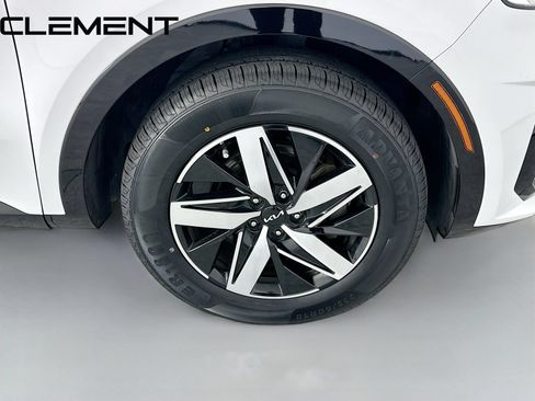 Used 2022 Kia Sorento S FWD image 36