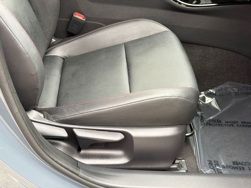Used 2024 Toyota Prius Prime FWD image 12