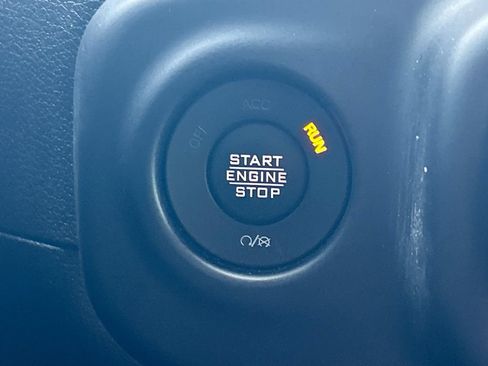 Used 2022 Jeep Wrangler Unlimited Rubicon 4xe w/ Cold Weather Group AWD/4WD image 35