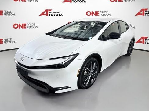 Certified 2026 Toyota Prius XLE FWD image 4