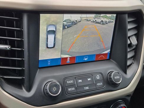 Used 2019 GMC Acadia Denali w/ Technology Package FWD image 28