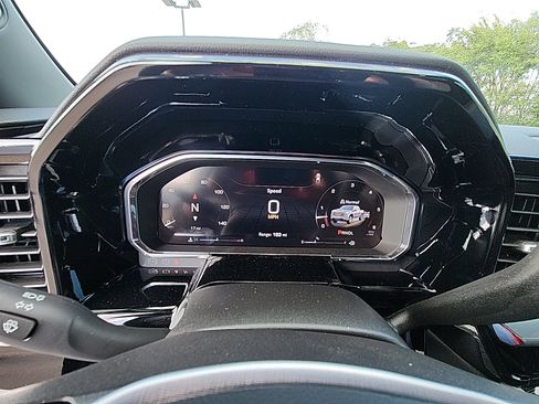 New 2026 GMC Sierra 1500 SLE image 17