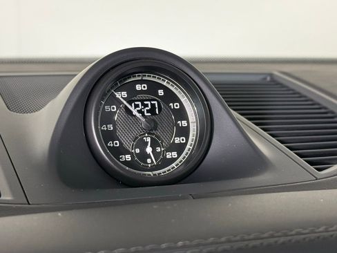 Certified 2026 Porsche Macan AWD/4WD image 31