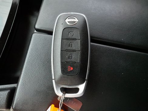 Used 2023 Nissan Rogue SV AWD/4WD image 31