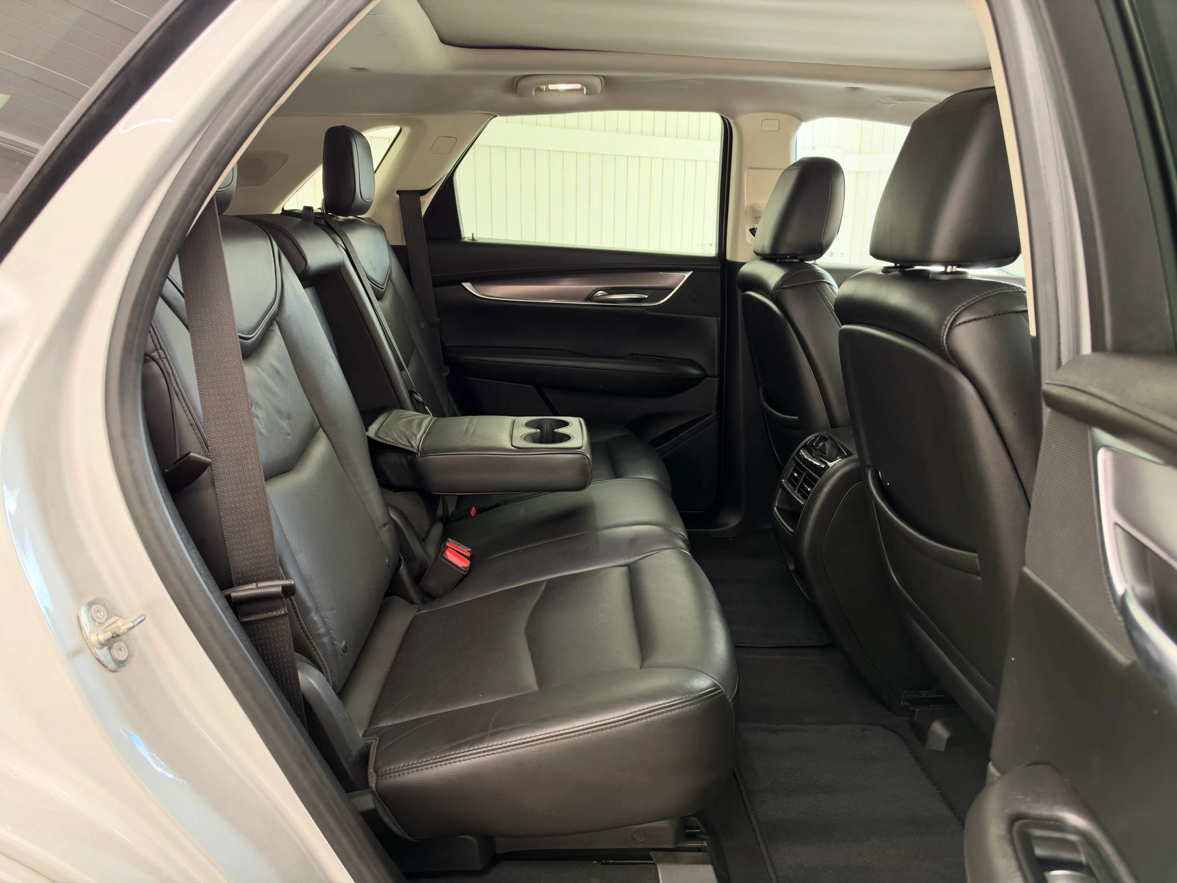 Used 2018 Cadillac XT5 Premium Luxury FWD image 11