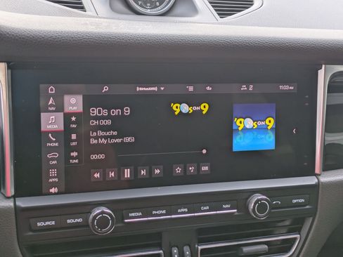 Used 2020 Porsche Macan S image 22