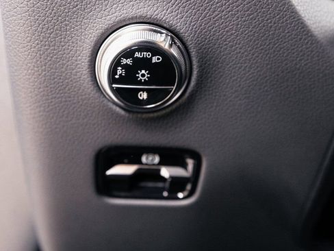 Certified 2026 Mercedes-Benz GLC 300 4MATIC image 9