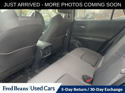 Used 2021 Toyota Venza LE image 6