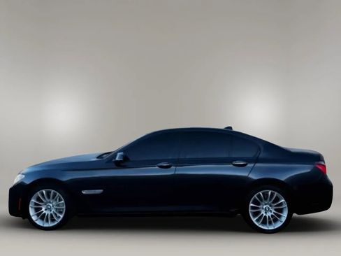 Used 2015 BMW 750i RWD image 6