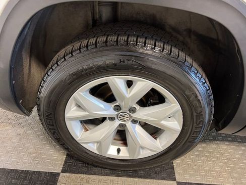 Used 2018 Volkswagen Atlas SEL AWD/4WD image 15