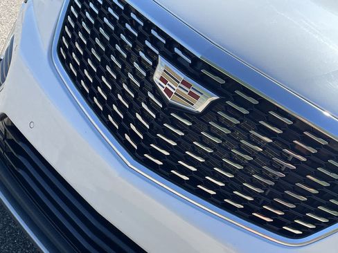 Used 2020 Cadillac XT5 Premium Luxury w/ LPO, Floor Liner Package AWD/4WD image 36