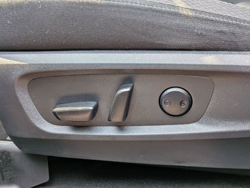 Used 2025 Nissan Pathfinder SV AWD/4WD image 28