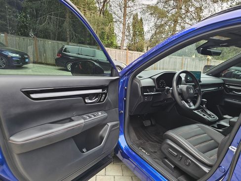 Used 2023 Honda CR-V Sport Touring image 18