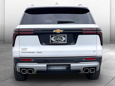 Used 2024 Chevrolet Traverse LT AWD/4WD image 3