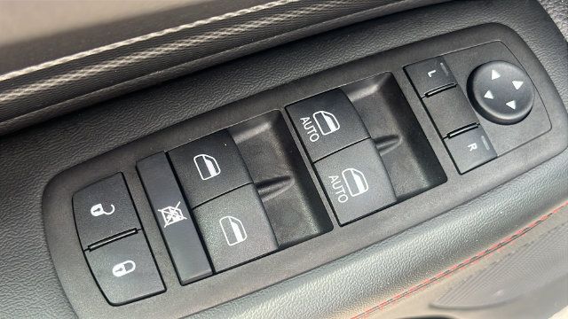 Used 2025 Dodge Durango GT AWD/4WD image 27