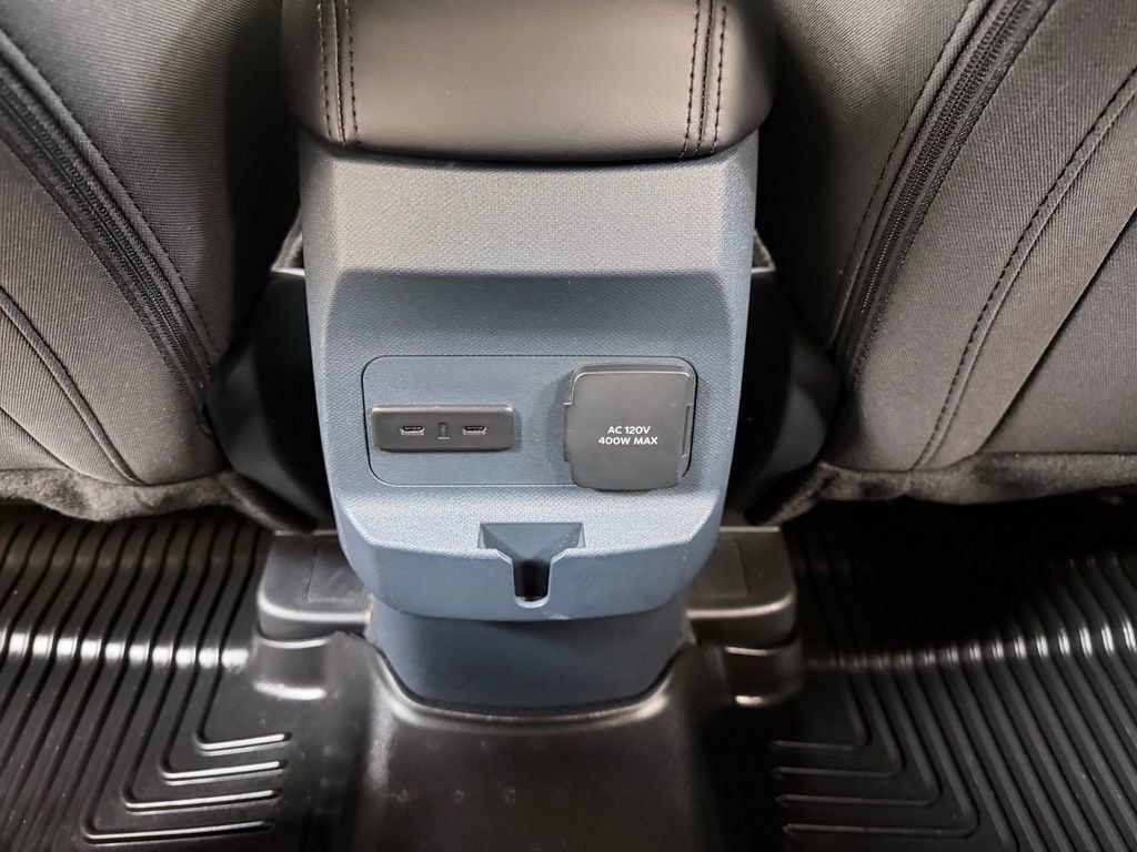 Used 2025 Ford Maverick XLT w/ XLT Luxury Package AWD/4WD image 23