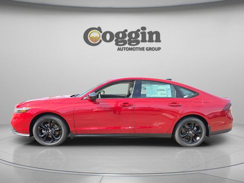 New 2025 Honda Accord SE image 3