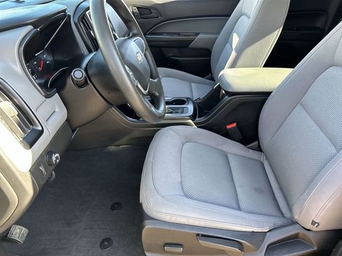 Used 2020 Chevrolet Colorado W/T w/ WT Convenience Package RWD image 16