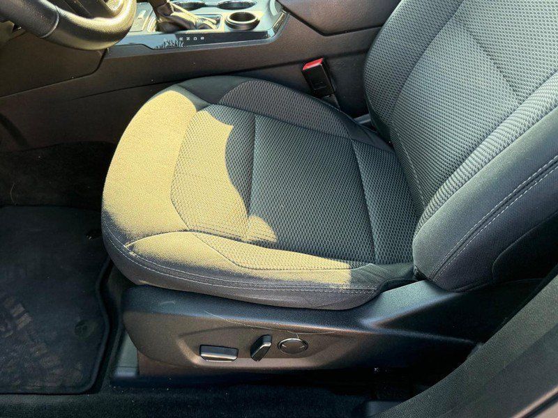 Used 2017 Ford Explorer XLT FWD image 19