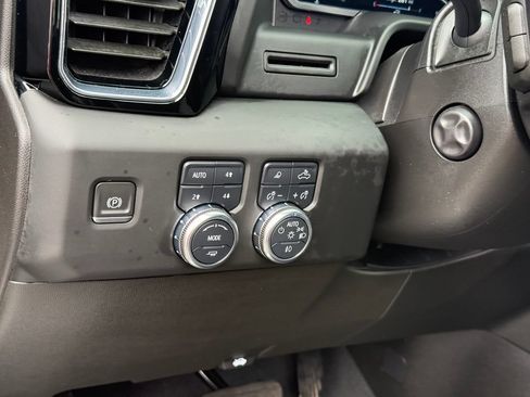 Used 2023 GMC Sierra 1500 Denali AWD/4WD image 24