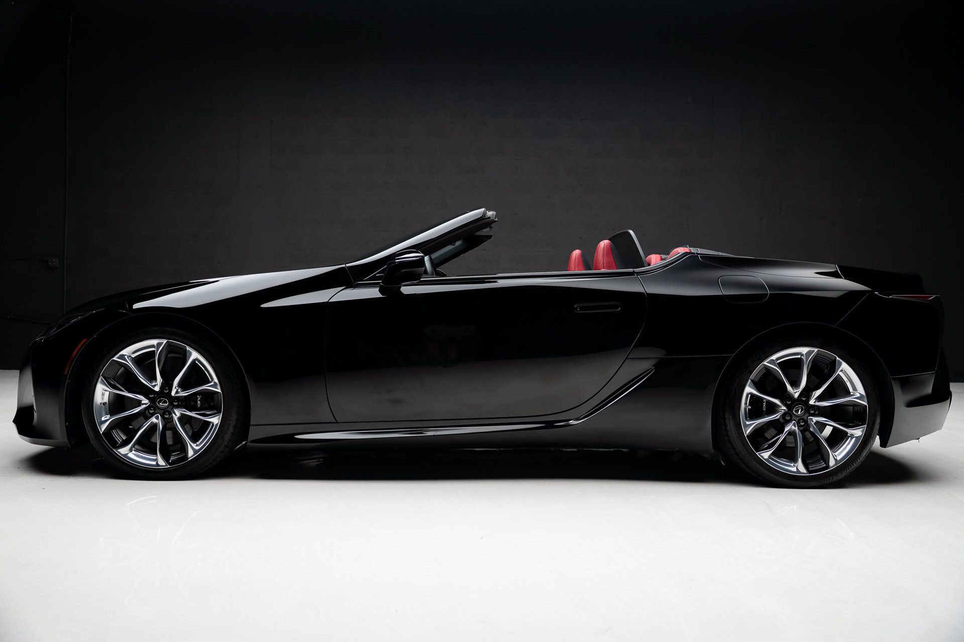 Used 2021 Lexus LC 500 Convertible w/ Touring Package RWD image 19