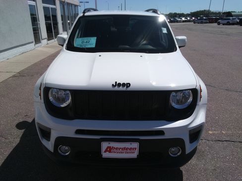 Used 2020 Jeep Renegade Altitude image 3