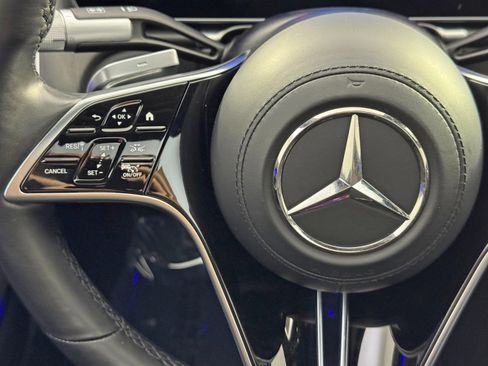 Used 2022 Mercedes-Benz S 500 4MATIC w/ AMG Line Package image 22