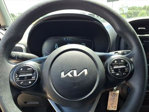 Used 2024 Kia Soul LX w/ Option Group 015 FWD image 28