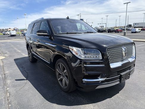 Used 2019 Lincoln Navigator Reserve AWD/4WD image 5