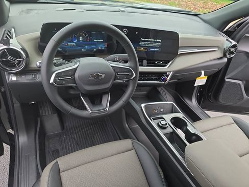 New 2026 Chevrolet Equinox LT w/ Convenience Package II image 15