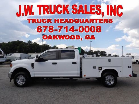 Used 2022 Ford F250 XL w/ Power Equipment Group AWD/4WD image 2