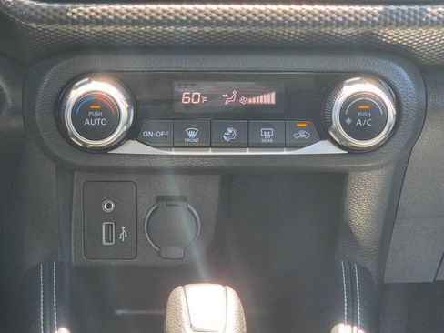 Used 2019 Nissan Kicks SV FWD image 17
