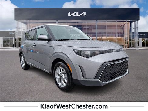 New 2025 Kia Soul LX w/ LX Technology Package image 1