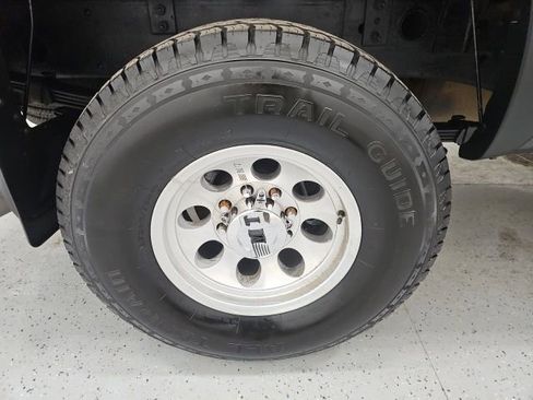 Used 2004 GMC Sierra 2500 SLT w/ Heavy-Duty Power Package image 7