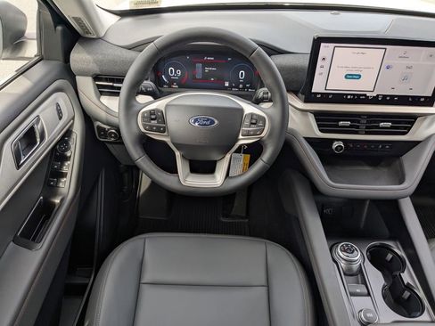 New 2026 Ford Explorer Active w/ Active Comfort Package image 17