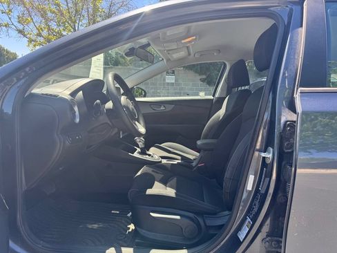 Used 2019 Kia Forte LXS FWD image 17
